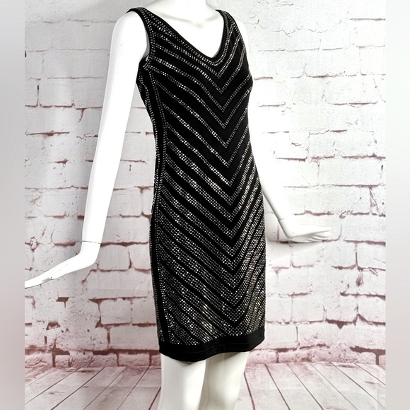 CACHE XS Silver Metallic Studs Embellished Black V-Neck Sleeveless Dress Size XS - Picture 15 of 15